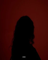 دانلود آهنگ Mellina Tey-Red Light